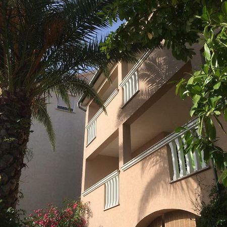 Apartmani Svit 扎达尔 外观 照片