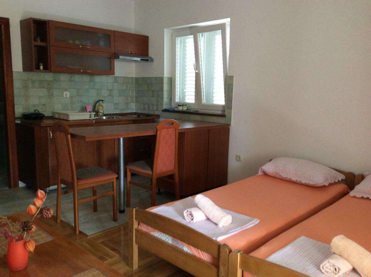 Apartmani Svit 扎达尔 外观 照片