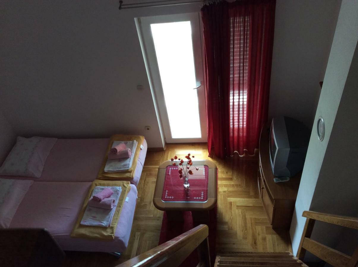 Apartmani Svit 扎达尔 外观 照片